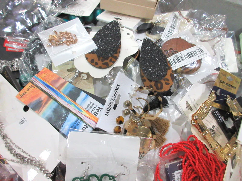 Fashion Jewelry (New) Mystery Box - Image 4