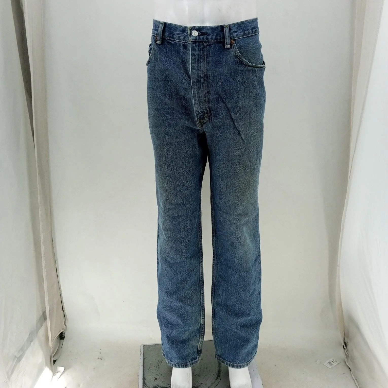 Levis Jeans  24-30 Count Box - Image 11