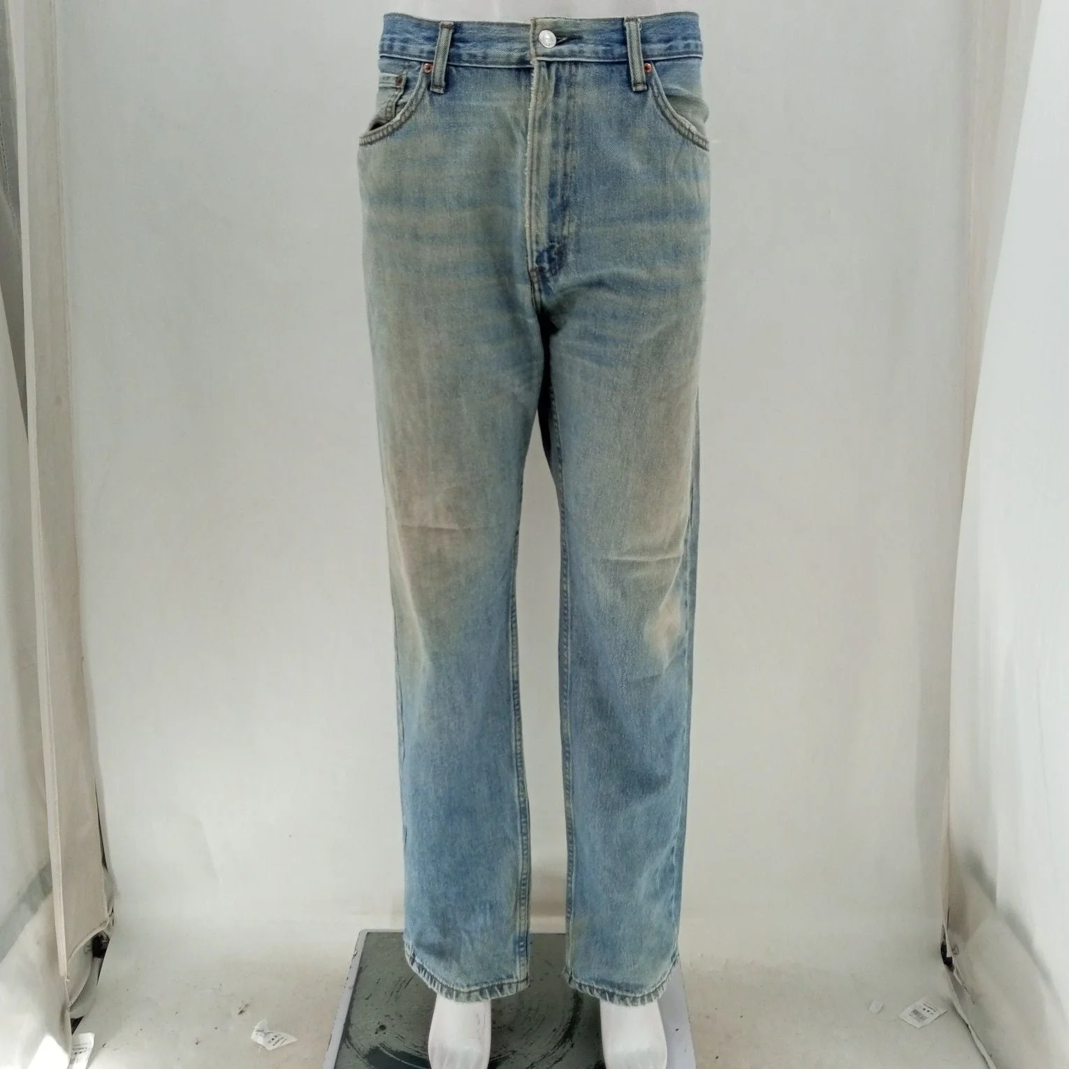 Levis Jeans  24-30 Count Box - Image 3