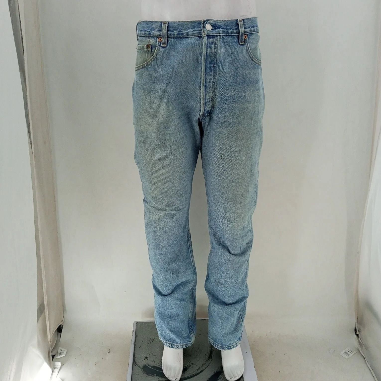 Levis Jeans  24-30 Count Box - Image 4