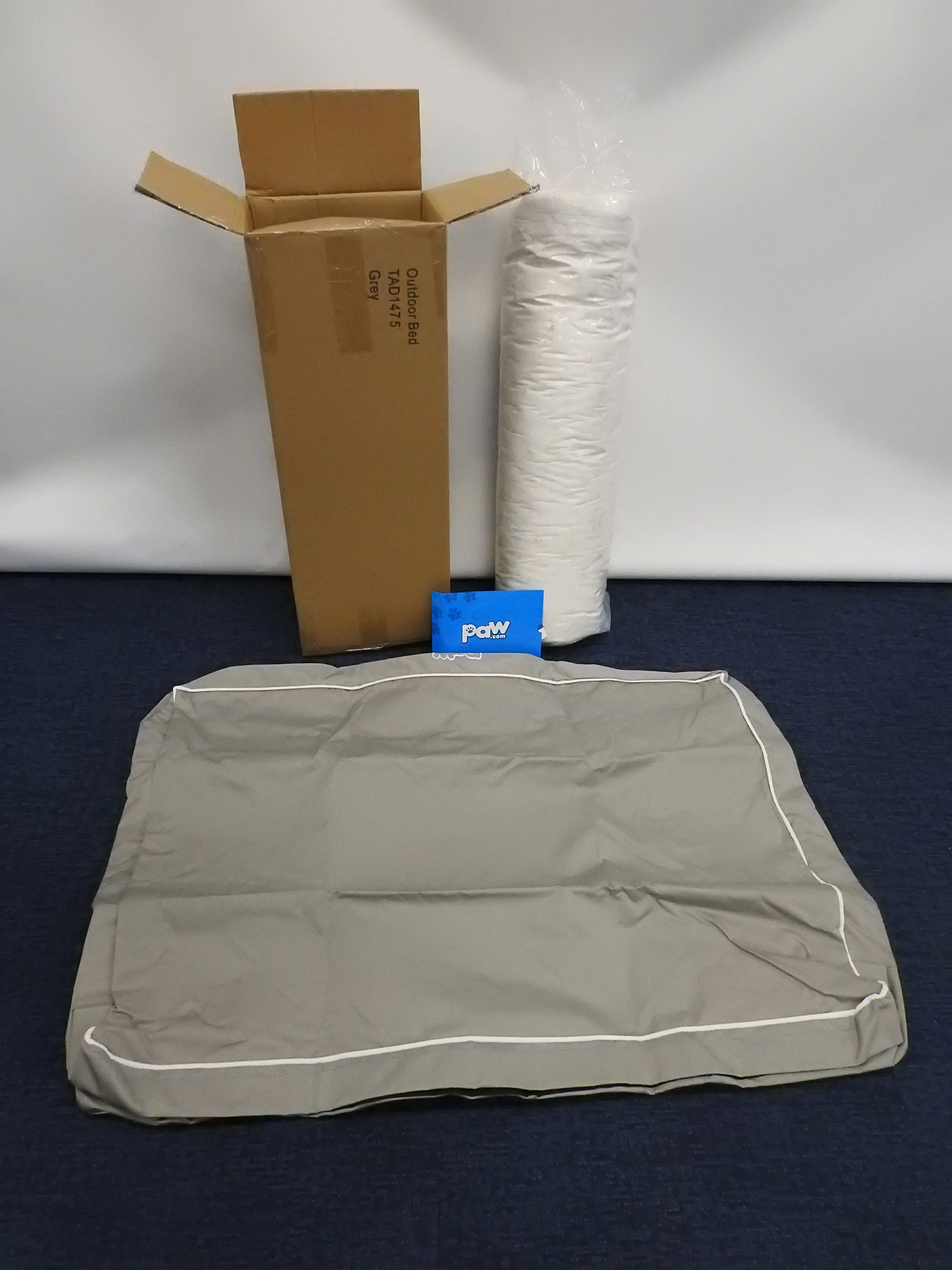 Outdoor Dog Bed (NEW IN BOX!) - Image 3