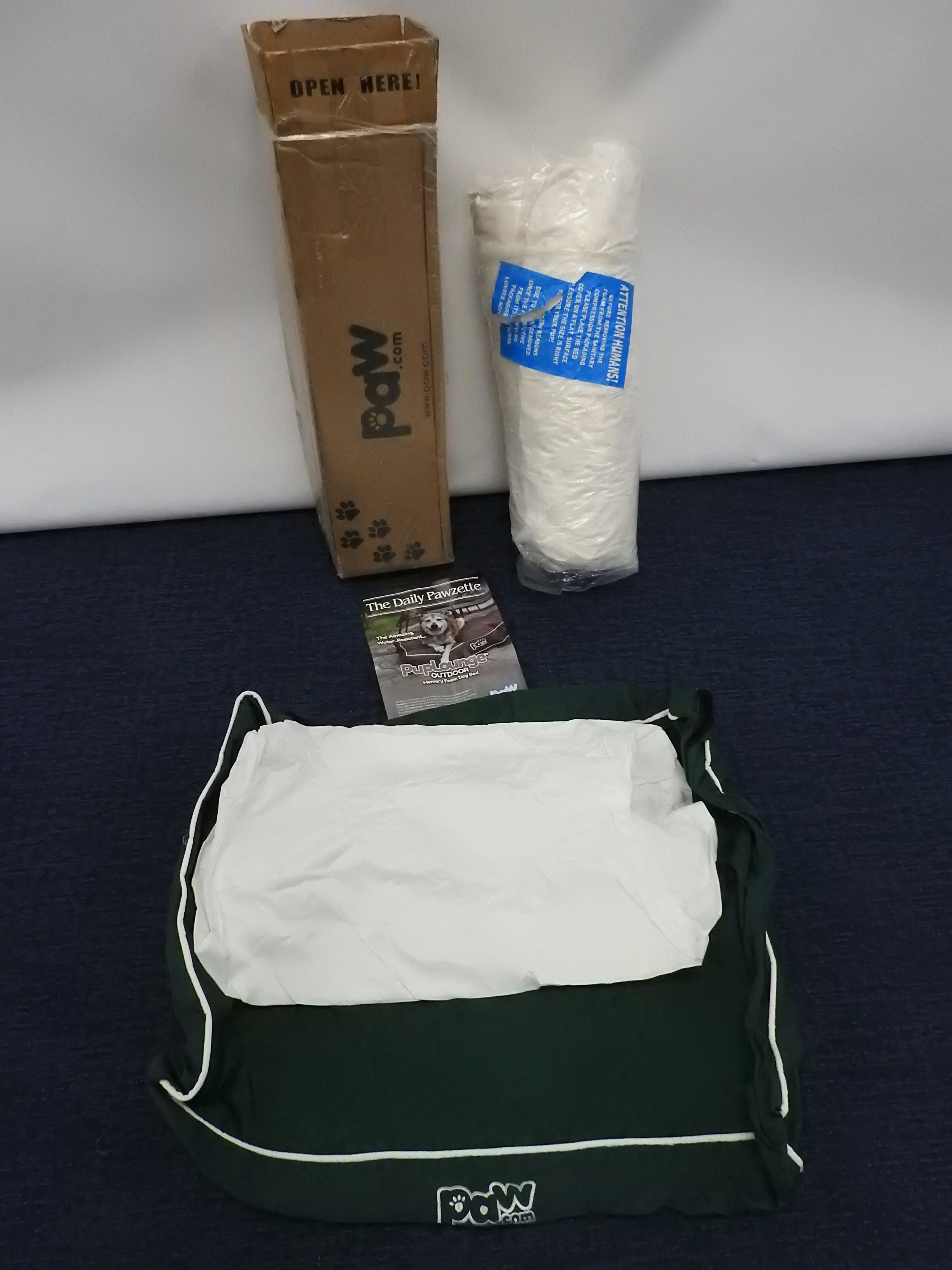 Outdoor Dog Bed (NEW IN BOX!) - Image 4
