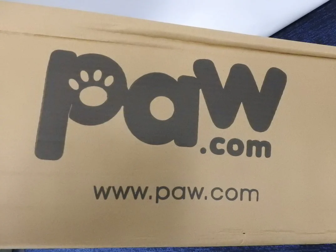 Outdoor Dog Bed (NEW IN BOX!) - Image 8