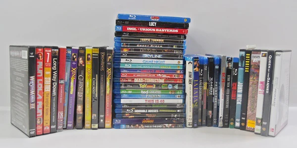 Fifty DVDs Box (DVD & BLU RAY) - Image 5