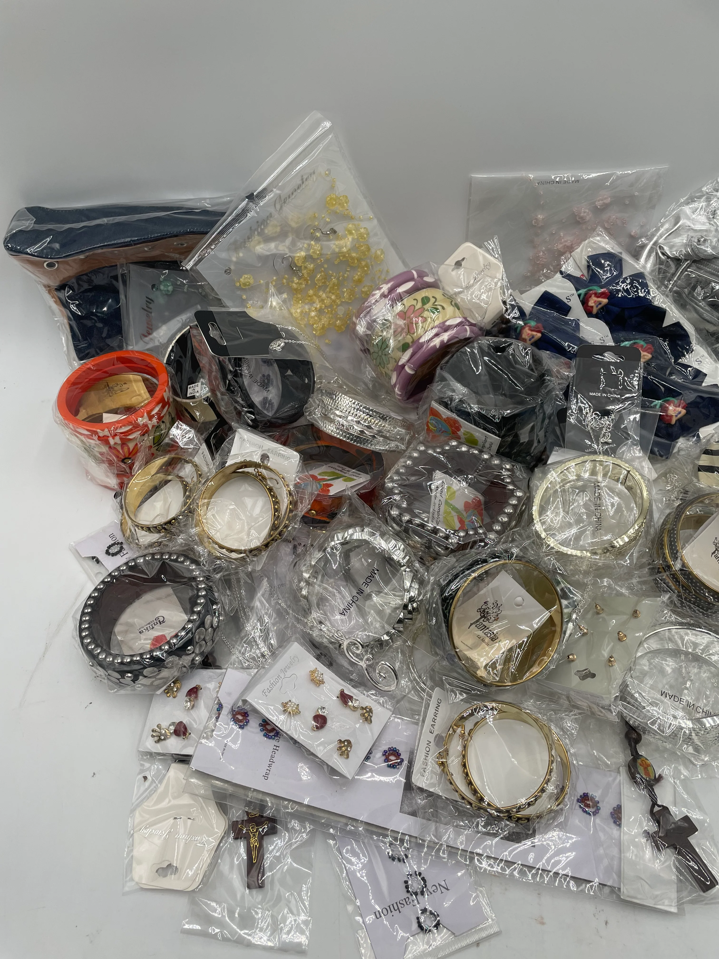 Signature Mystery Bangle Box - Image 3