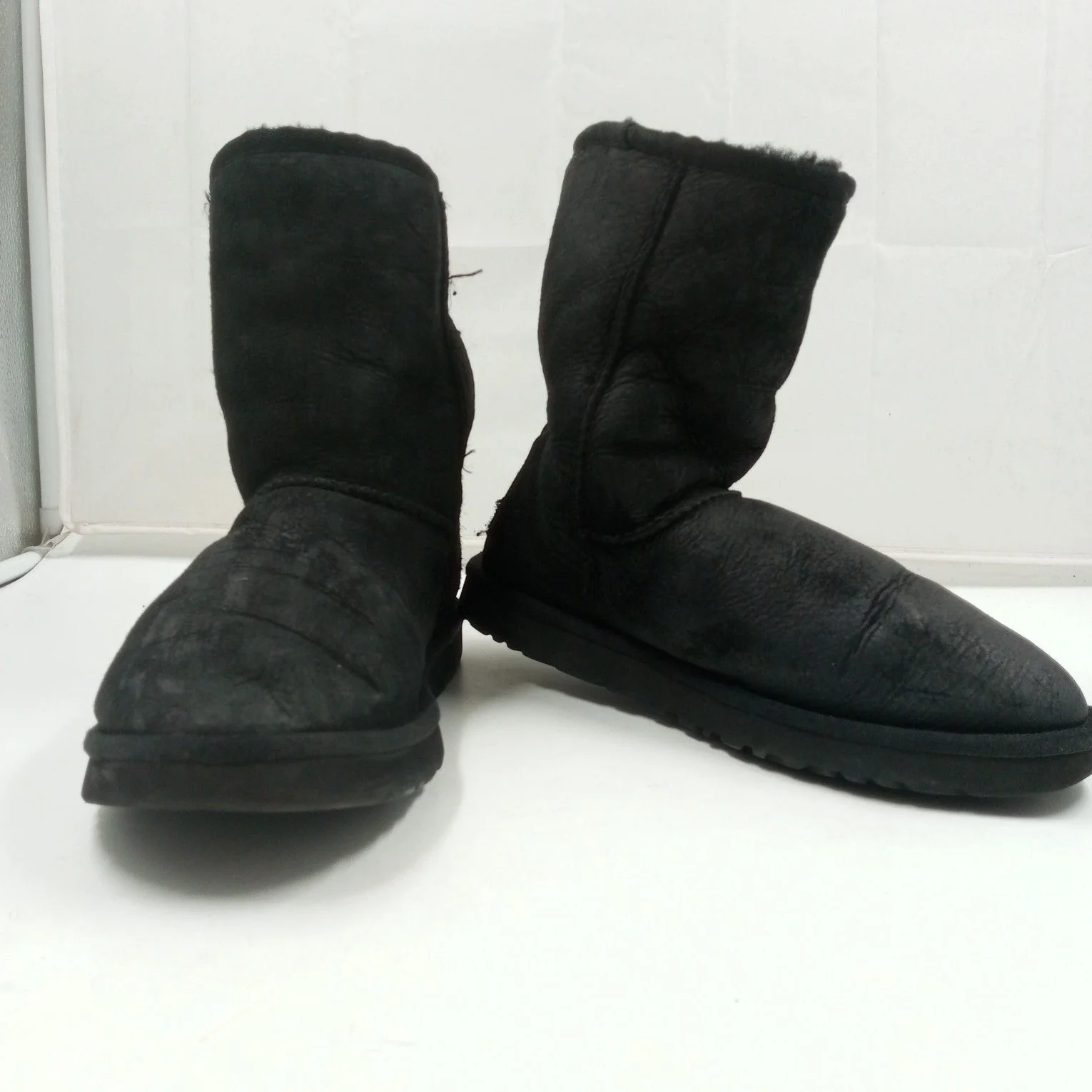 Uggs Shoes Box 17 Count - Image 6
