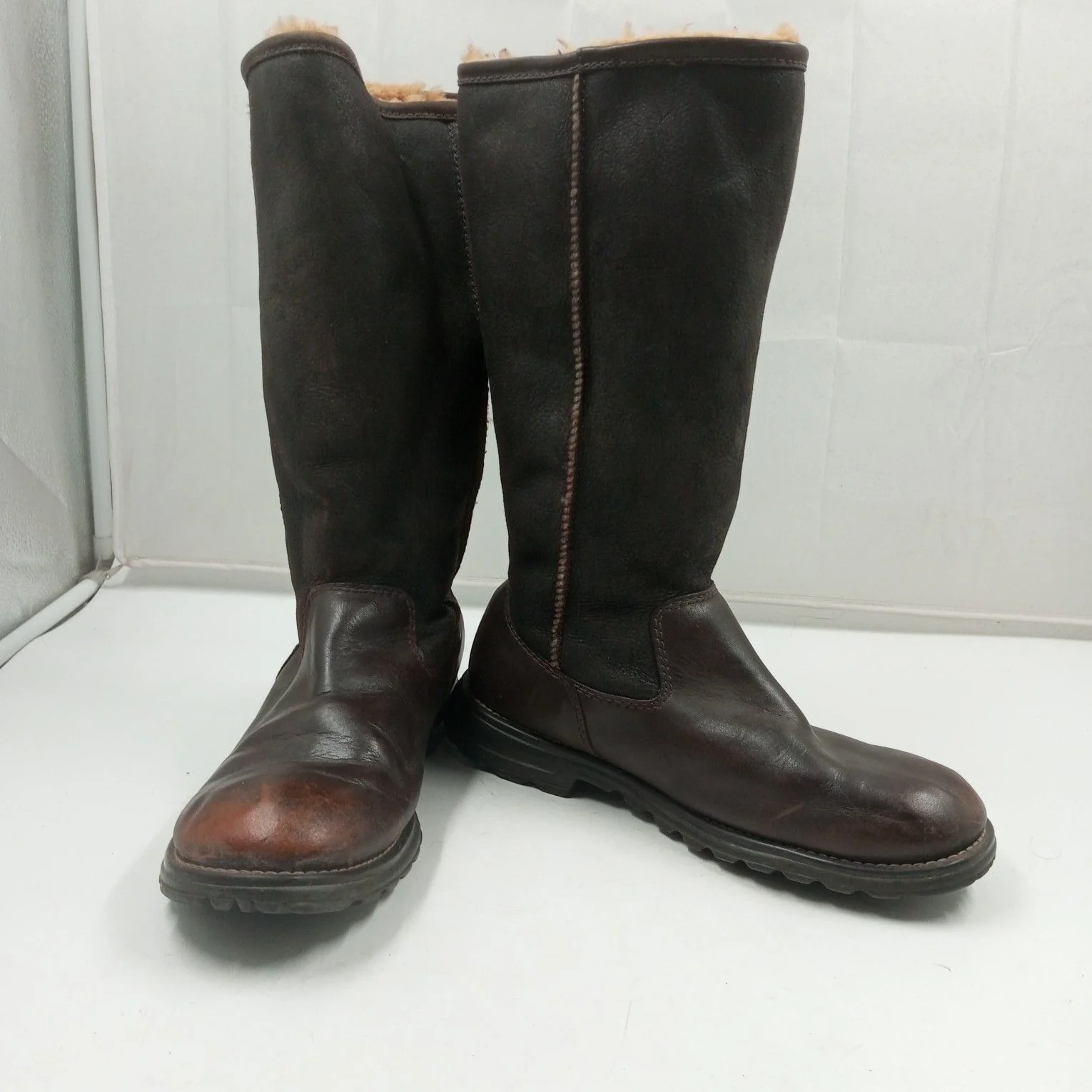 Uggs Shoes Box 17 Count - Image 8